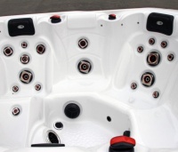 Гидромассажный спа-бассейн JNJ Spas Modern