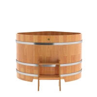 Купель угловая из сращенных ламелей лиственницы 1,37х1,37