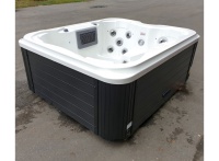 Гидромассажный мини спа-бассейн JNJ Spas Octave