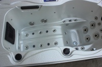 Одноместный гидромассажный бассейн Sunrans SR841