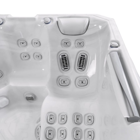 Спа бассейн Wellis Everest Life Deluxe